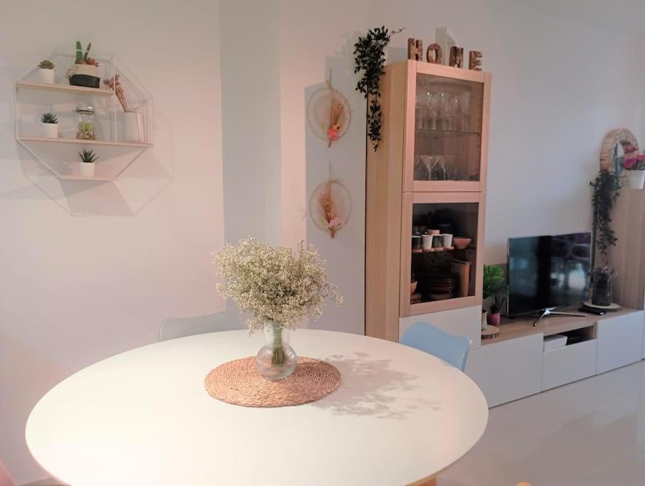 Apartamento En Primera Linea De Mar روساس المظهر الخارجي الصورة