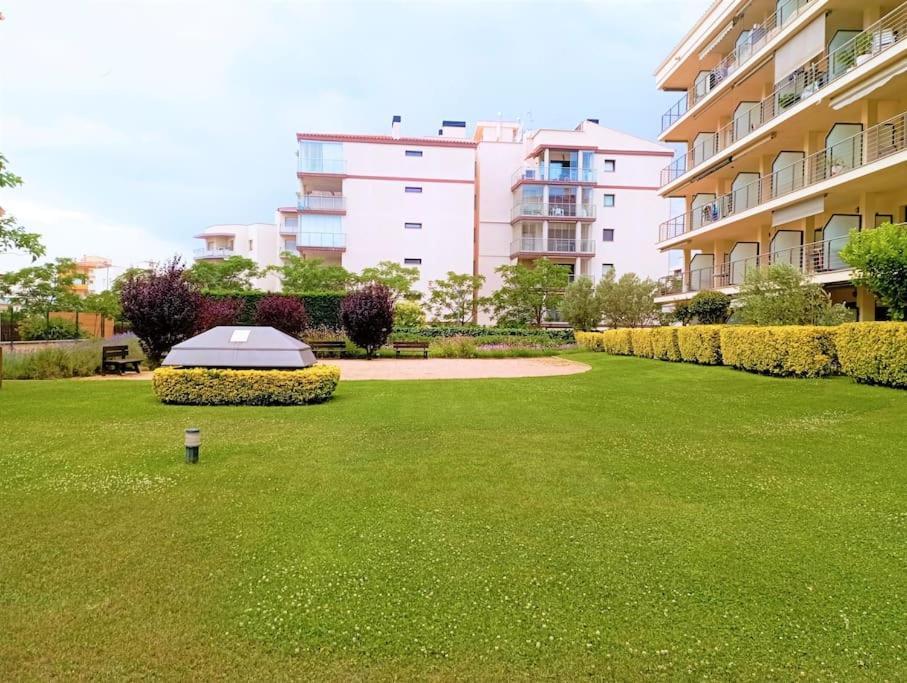 Apartamento En Primera Linea De Mar روساس المظهر الخارجي الصورة